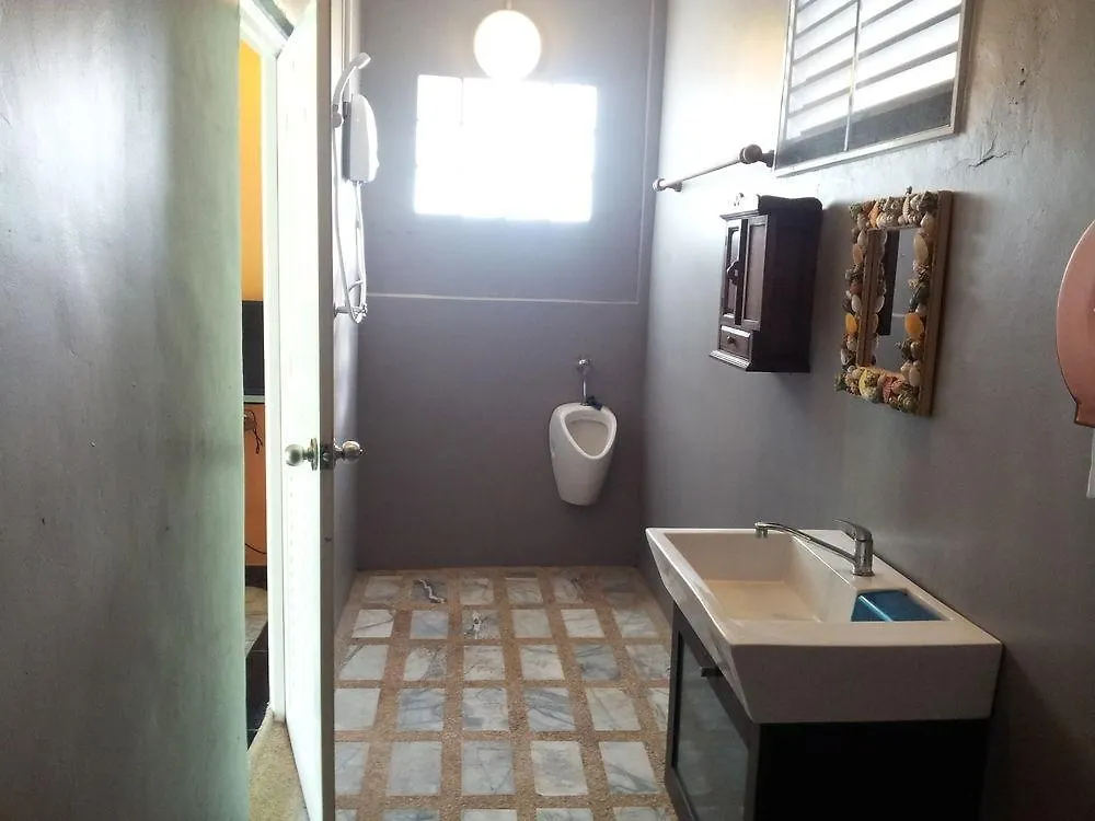 Guest House Toff Lanta Ko Lanta 0*,  Tayland